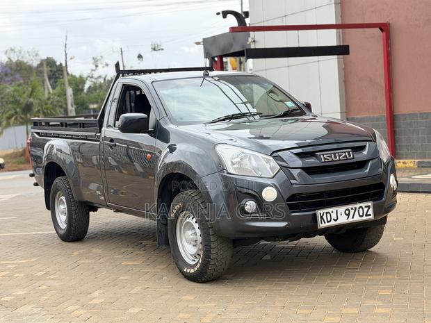 Isuzu D-MAX 2022 Gray