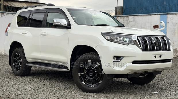 Toyota Land Cruiser Prado 2.7 2019 White