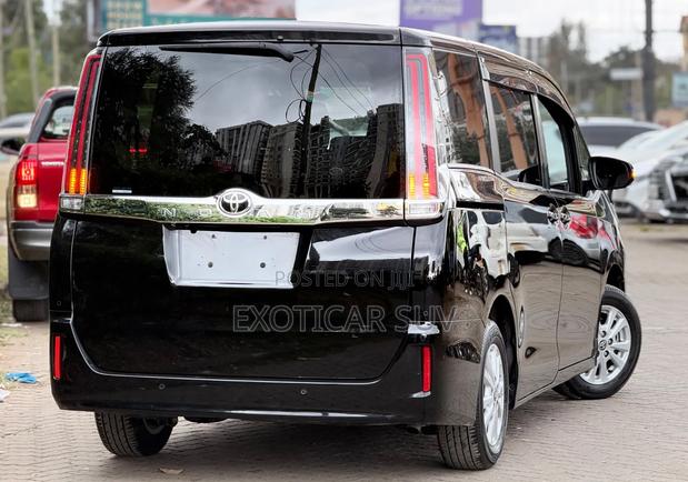 Toyota Noah 2.0 AWD (7 Seater) 2019 Black