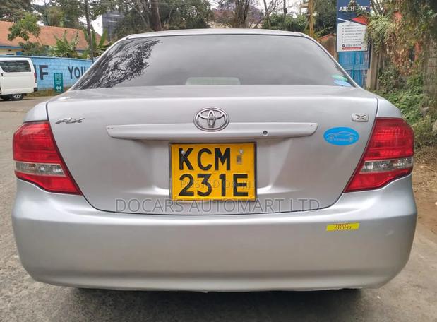 Toyota Axio 2010 Silver