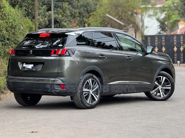 Peugeot 3008 2019 Green