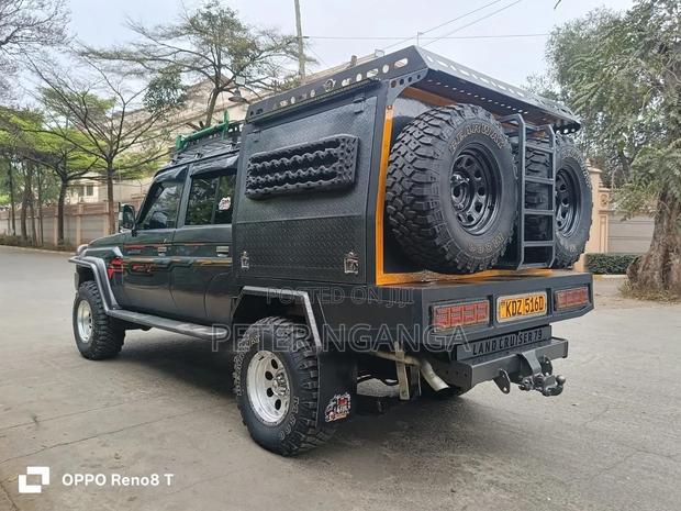 Toyota Land Cruiser 2014 Gray
