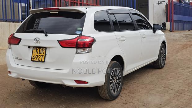 Toyota Corolla Fielder 2017 White