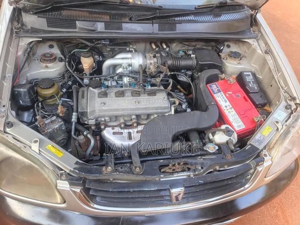 Toyota Raum 2002 Silver