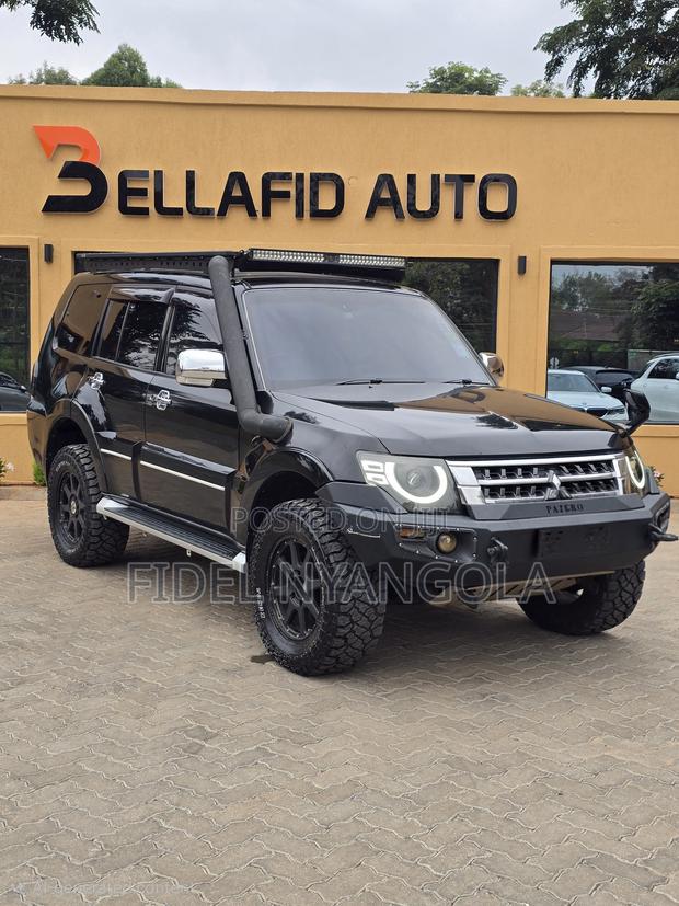 Mitsubishi Pajero Exceed 2017 Black