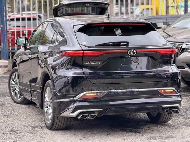 Toyota Harrier 2.0 4WD 2020 Matt Black