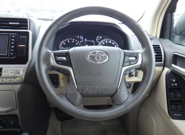 Toyota Land Cruiser Prado 2019 White