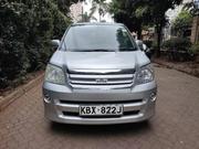 Toyota Noah 2.0 FWD (8 Seater) 2006 Silver for sale