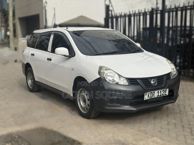 Nissan Advan 2017 White