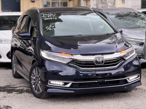 Honda Fit Shuttle 1.5 Hybrid 2WD 2019 Blue