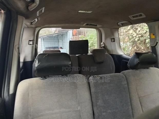 Toyota Noah 2013 Gray