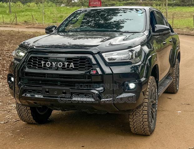Toyota Hilux 2022 Black