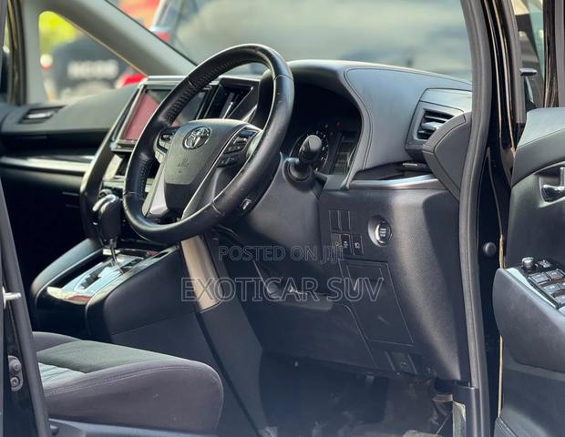 Toyota Alphard 2.5 Petrol AWD 2019 Black