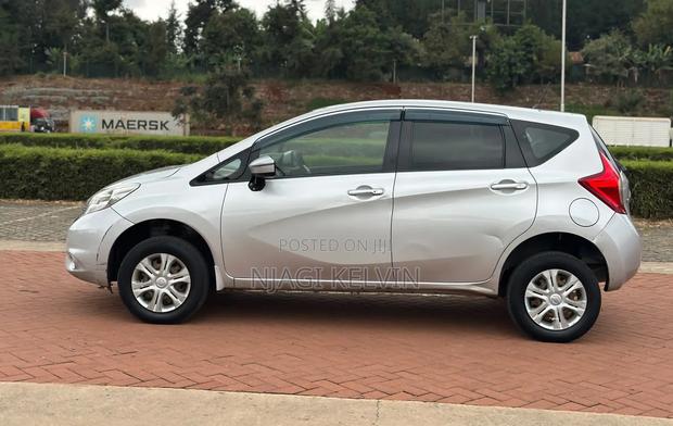 Nissan Note 2015 Silver