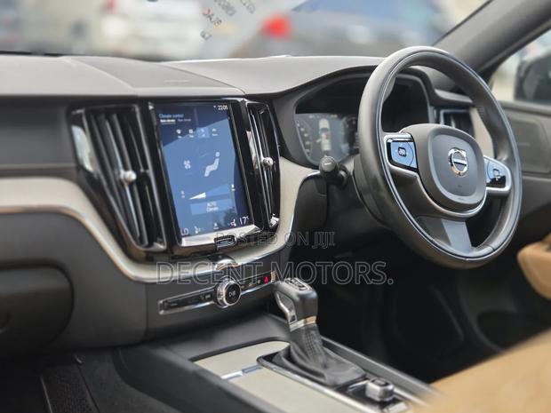 Volvo XC60 T5 Inscription AWD 2019 Black