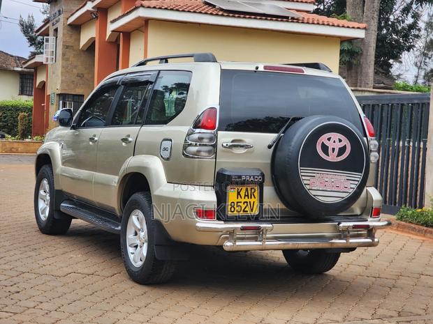 Toyota Land Cruiser Prado 2.7 5dr 2003 Gold