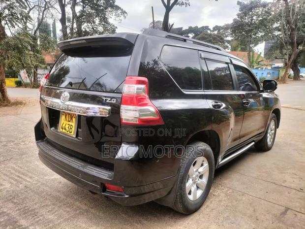 Toyota Land Cruiser Prado 2016 Black