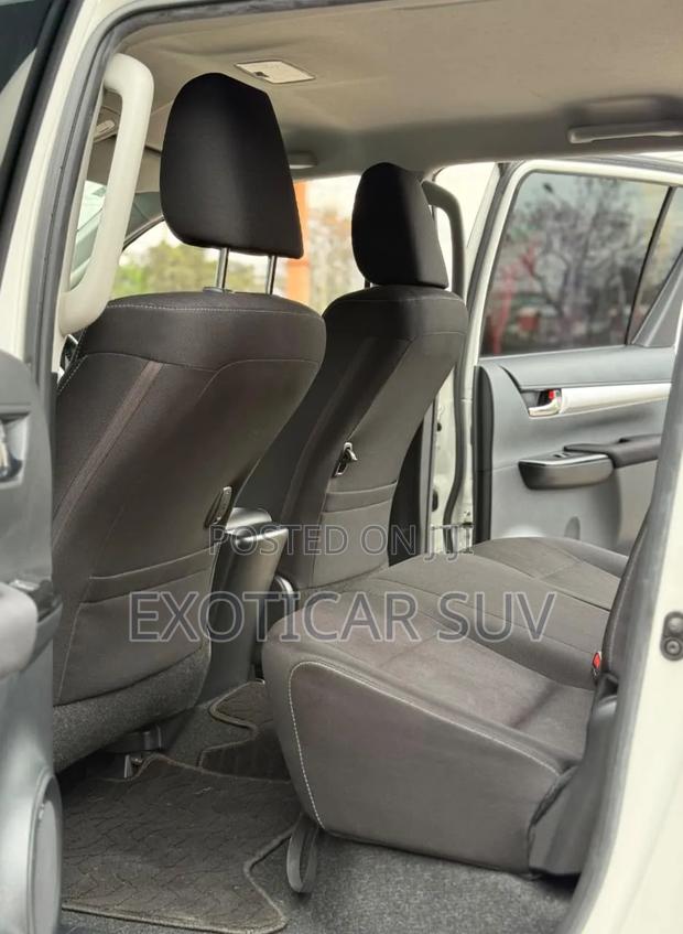 Toyota Hilux Revo Double Cab Deisel 2.4 AWD 2021 White
