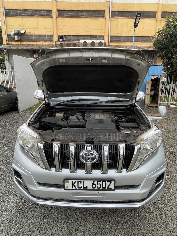 Toyota Land Cruiser Prado 4.0 Petrol TX 2009 Silver