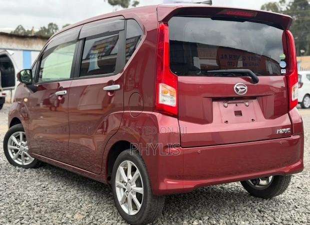 Daihatsu Move 2020 Red