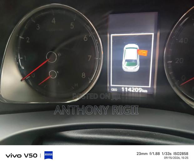 Toyota Harrier 2.0 2014 Burgundy