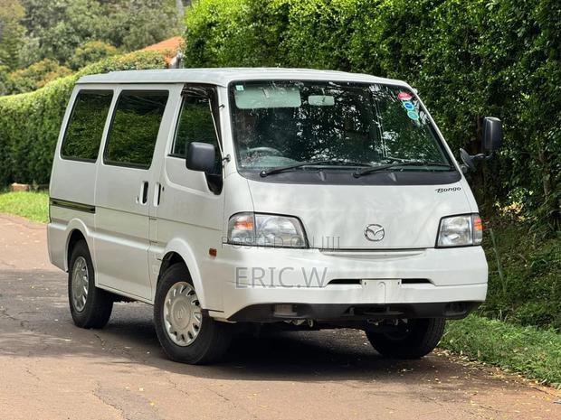 Mazda B 2018 White