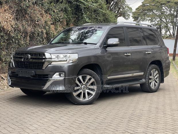 Toyota Land Cruiser 2021 Gray