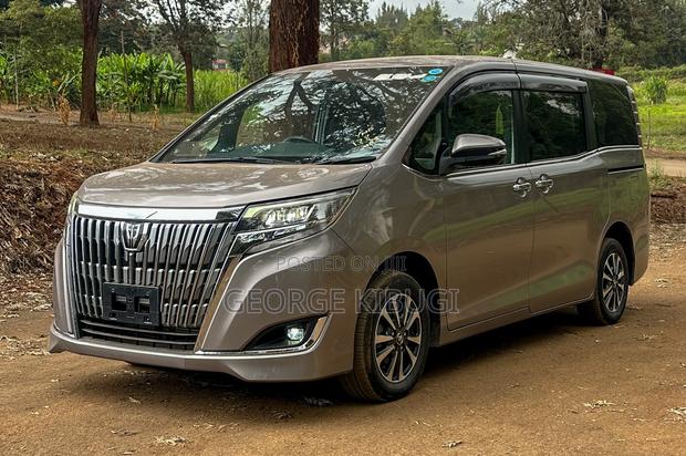 Toyota Noah 2018 Brown