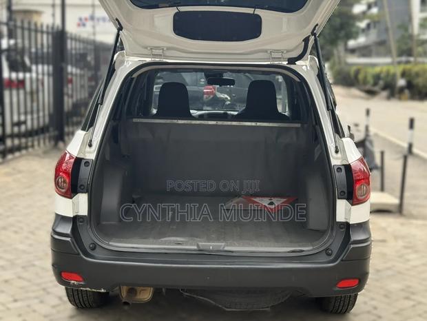 Nissan Advan 2017 White