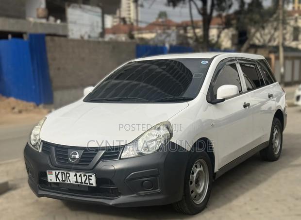 Nissan Advan 2017 White