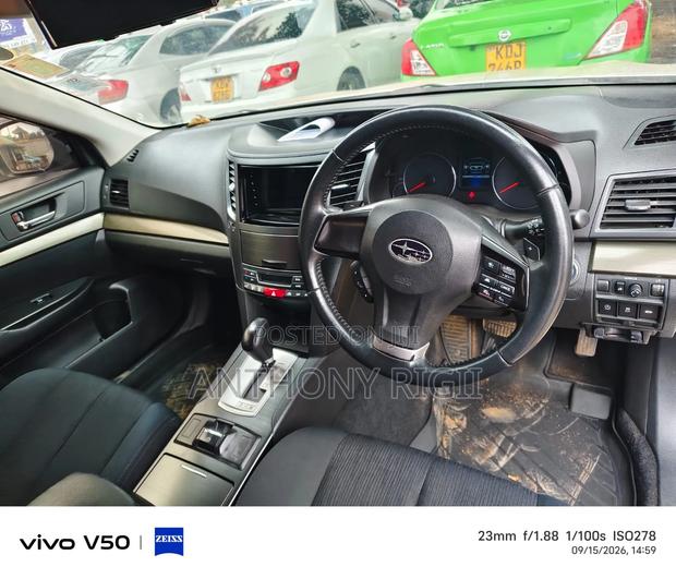 Subaru Outback 2.5i 4dr Wagon AWD (2.5L 4cyl CVT) 2015 White