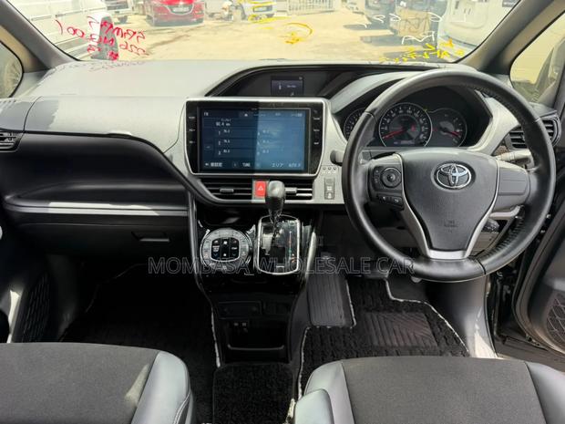 Toyota Noah 2020 Black