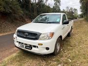 Toyota Hilux 2.5 D-4D SRX 2011 White for sale