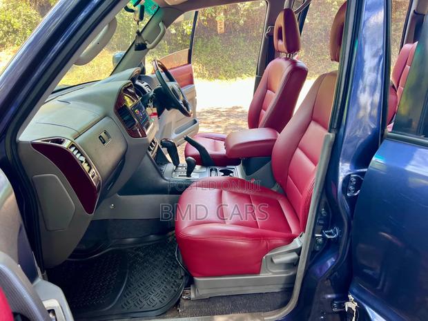 Mitsubishi Pajero Pininfarina 2004 Blue