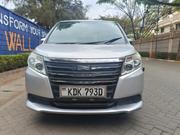 Toyota Noah 2.0 AWD (7 Seater) 2015 Silver for sale