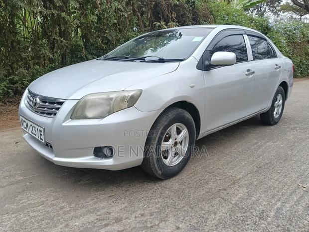 Toyota Axio 2010 Silver