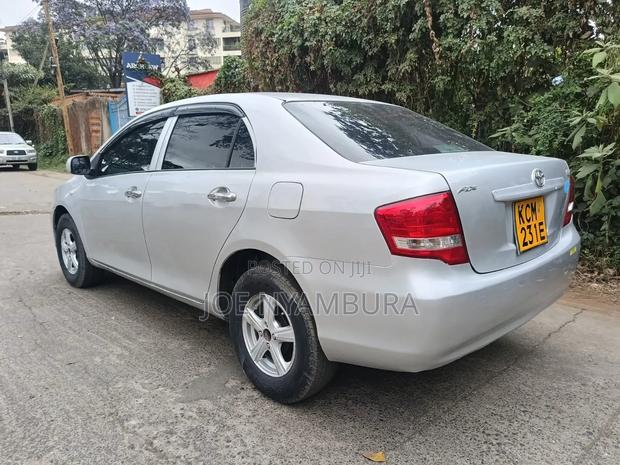 Toyota Axio 2010 Silver