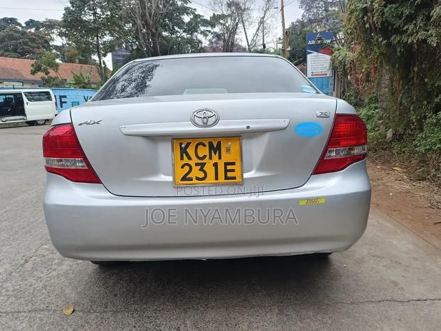 Toyota Axio 2010 Silver