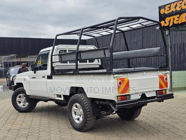 Toyota Land Cruiser 76 Series 2016 White
