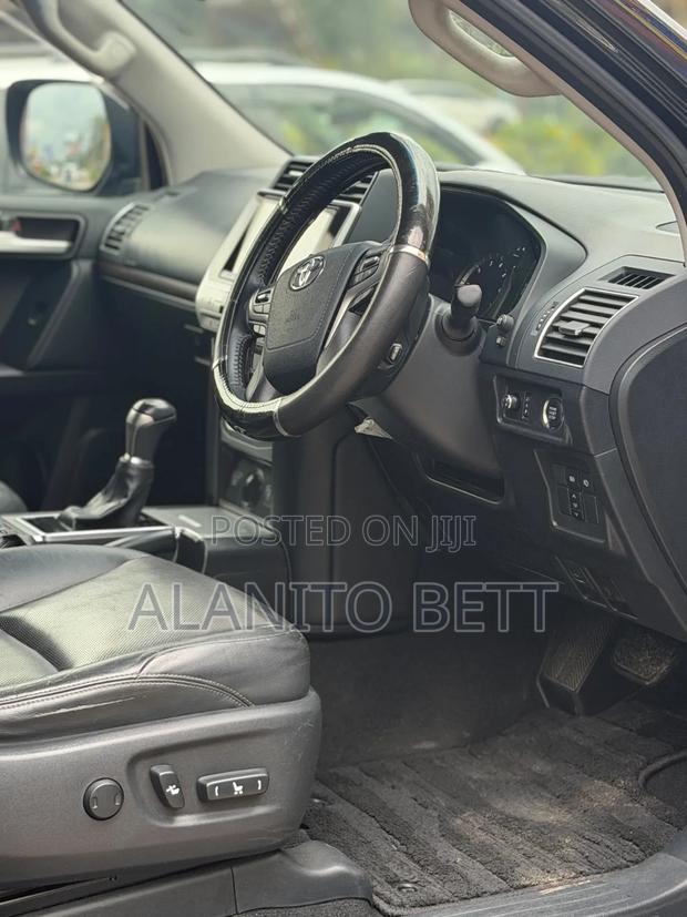 Toyota Land Cruiser Prado 2.7 2019 Black