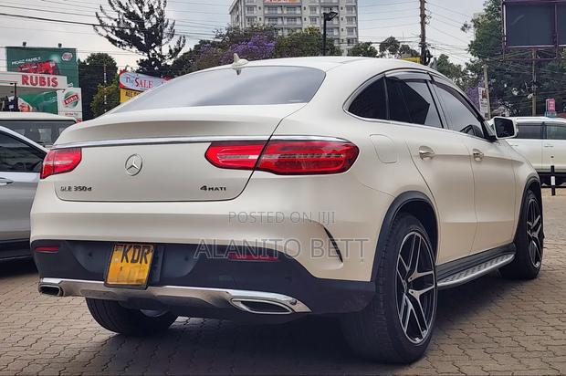 Mercedes-Benz 350D 2015 White