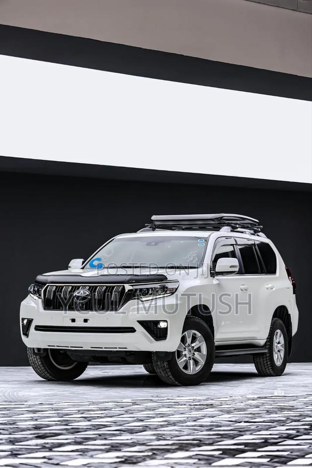 Toyota Land Cruiser Prado 2.8 2021 White