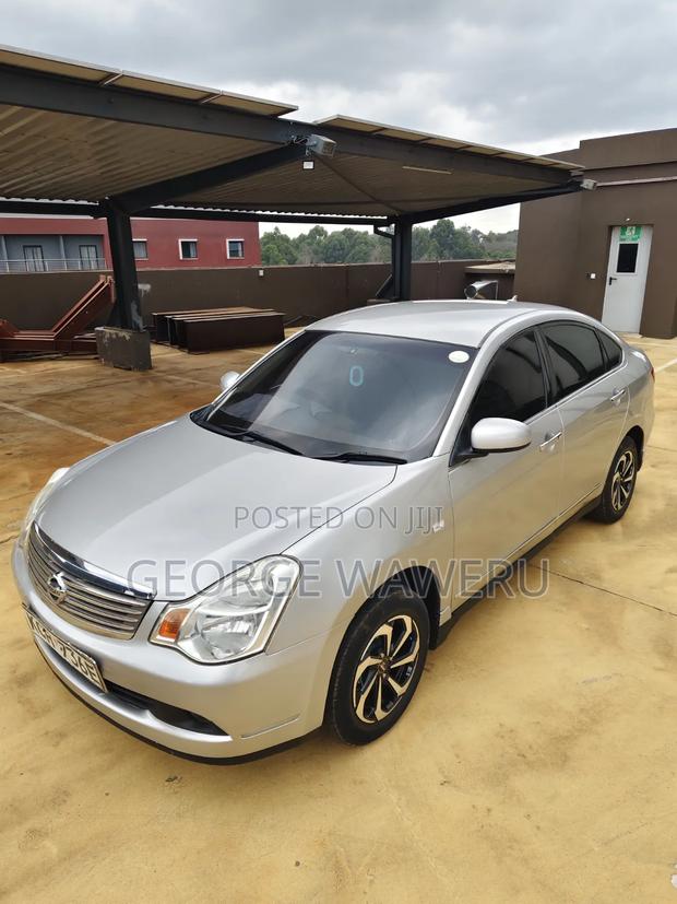 Nissan Bluebird 2009 Blue