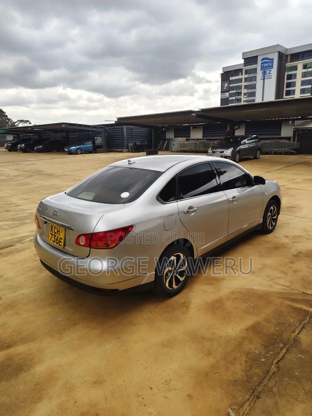 Nissan Bluebird 2009 Blue