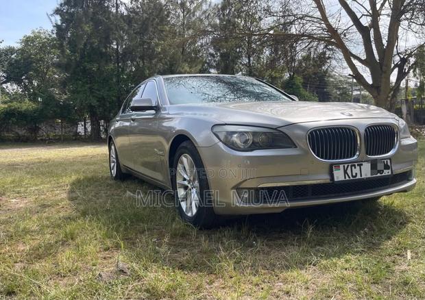 BMW 740 2011 Gold