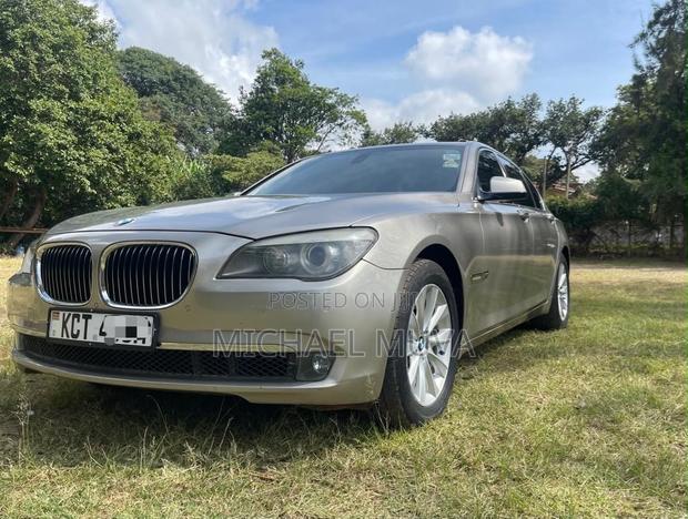 BMW 740 2011 Gold