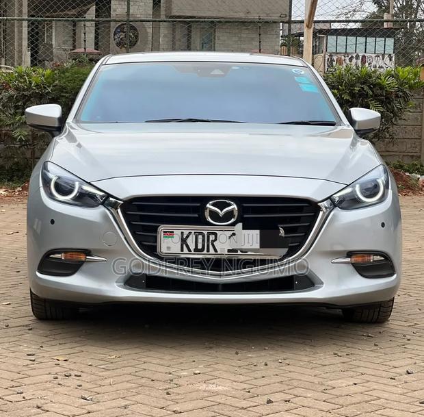 Mazda Axela 2018 Silver