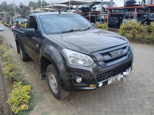 Isuzu D-MAX 2024 Gray