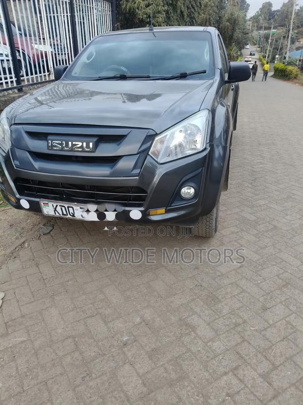 Isuzu D-MAX 2024 Gray