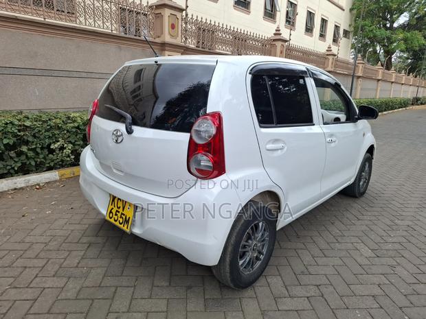 Toyota Passo 1.0 FWD 2012 White